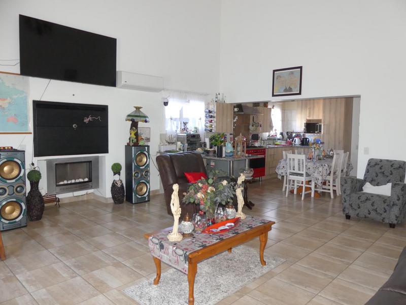 3 Bedroom Property for Sale in Harbour Lights Western Cape